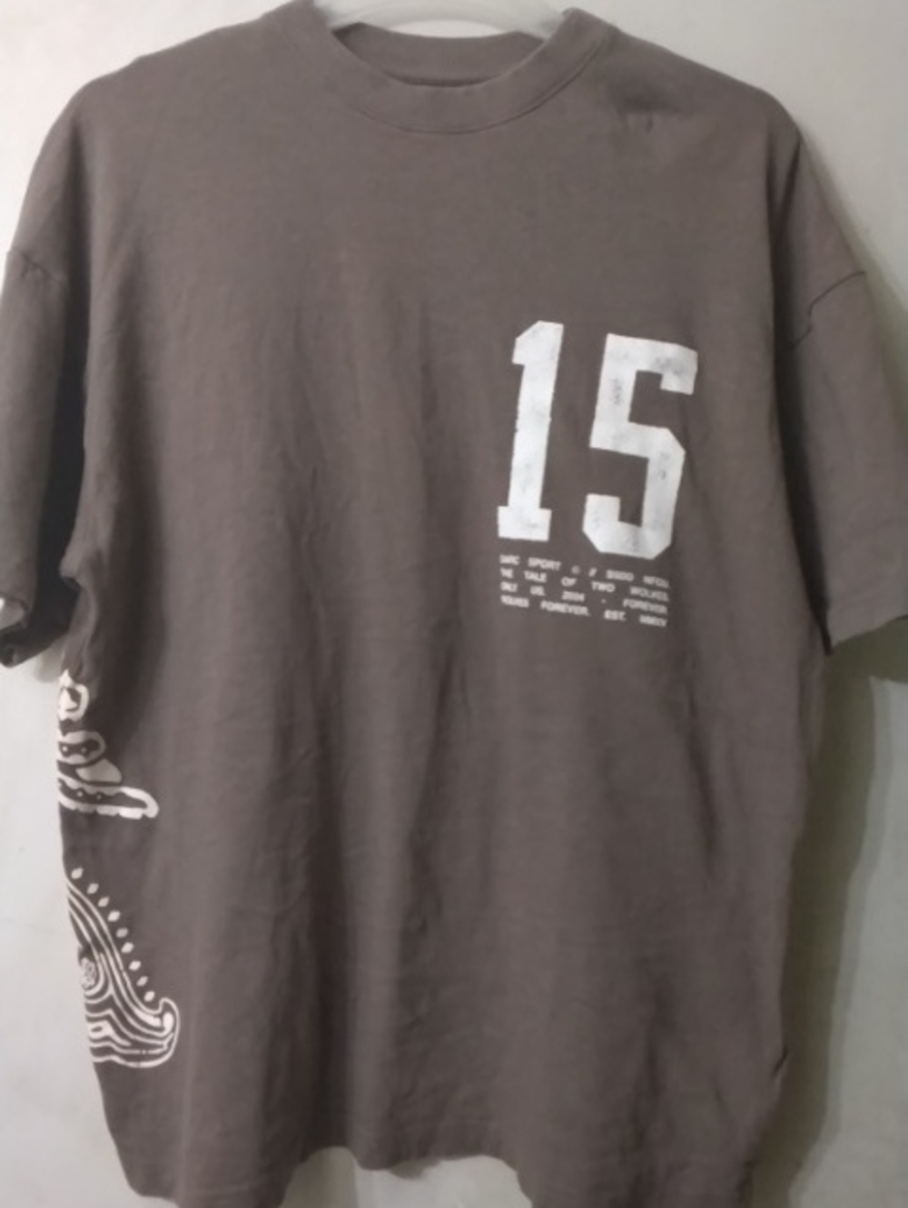 Darc Sport Men's Gray Wolves Graphic Tee with White '15' Print Sz Medium